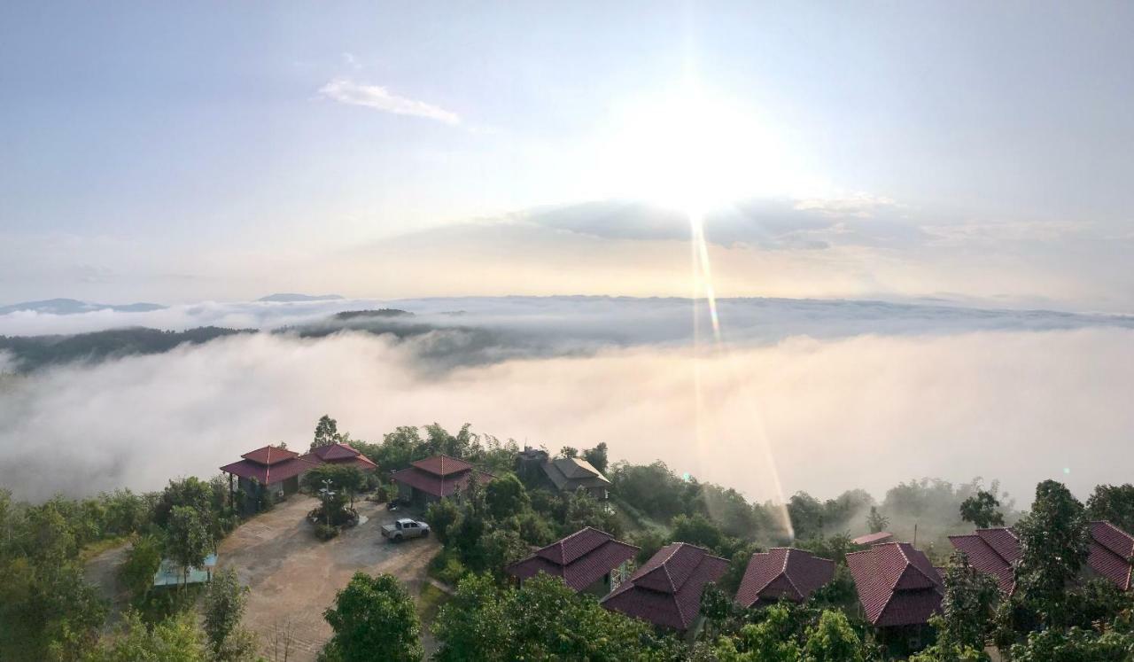 Phumektawan ภูเมฆตะวัน Hotel&Restaurant Mae Salong Exterior photo